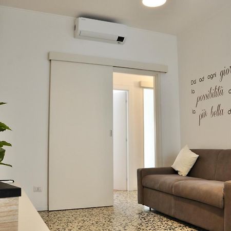 M.Aurelio Light Brown Apartment Милано Екстериор снимка