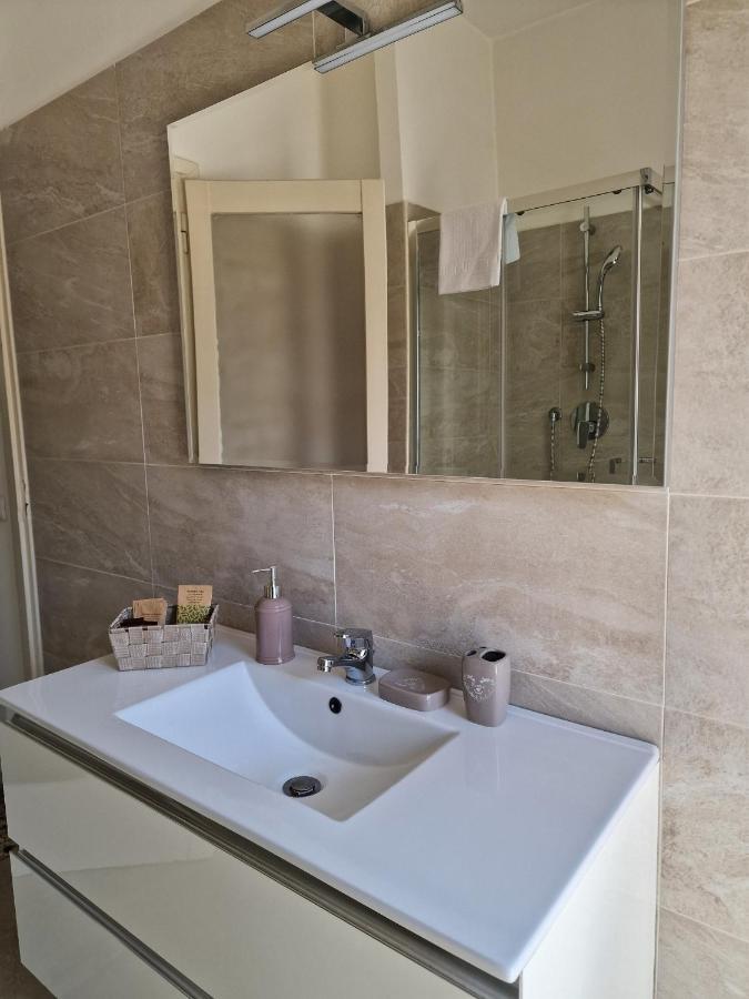 M.Aurelio Light Brown Apartment Милано Екстериор снимка