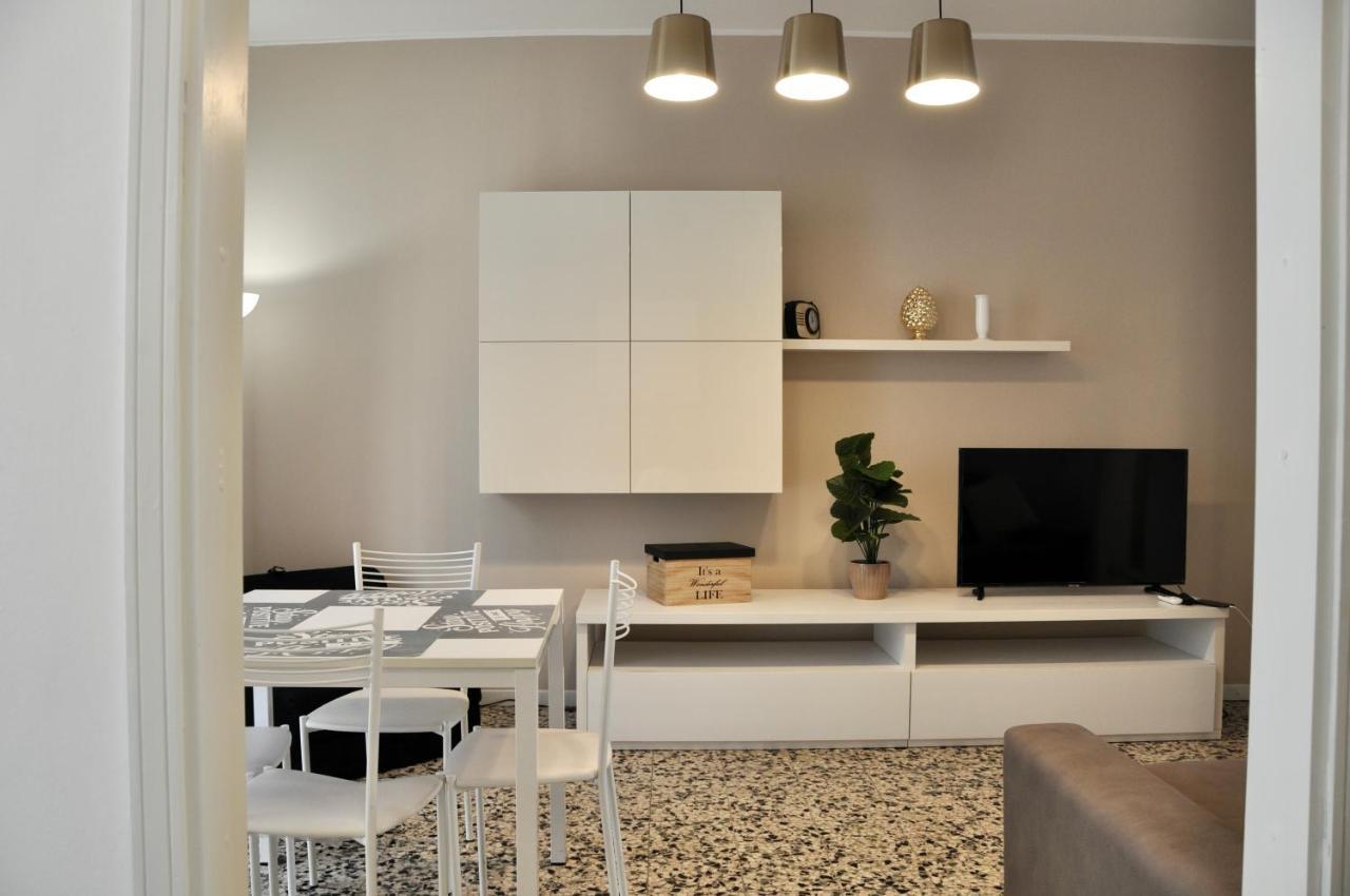 M.Aurelio Light Brown Apartment Милано Екстериор снимка