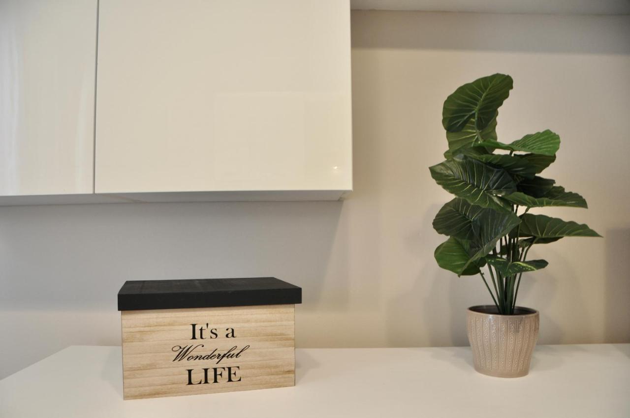 M.Aurelio Light Brown Apartment Милано Екстериор снимка