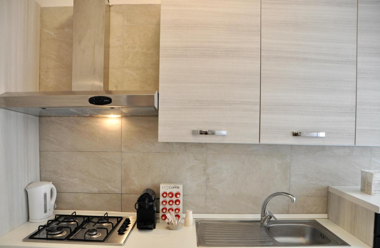 M.Aurelio Light Brown Apartment Милано Екстериор снимка